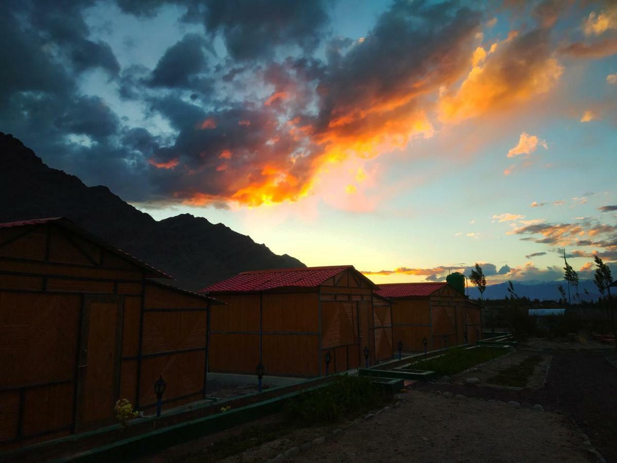 Hotel Neryok'S Indus View Chimre Exteriér fotografie
